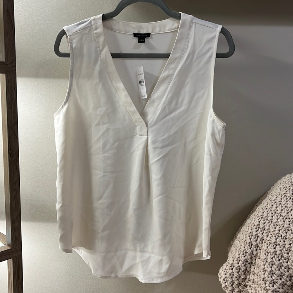 Off white brand new with tags rayon, sleeveless shell from ann Taylor